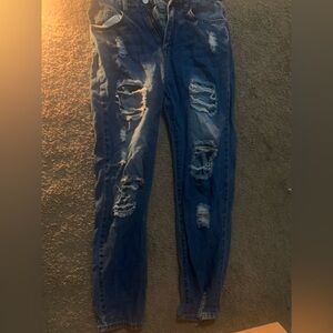 3 pairs of jeans (sizes in photos)